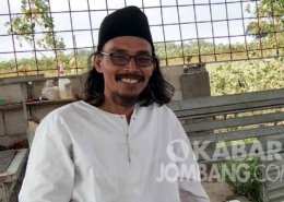 Pengasuh Pondok Pesantren Fathul Ulum, KH Ahmad Habibul Amin, saat ditemui di sekitar lahan pertanian Ponpes, Senin (21/9/2020).